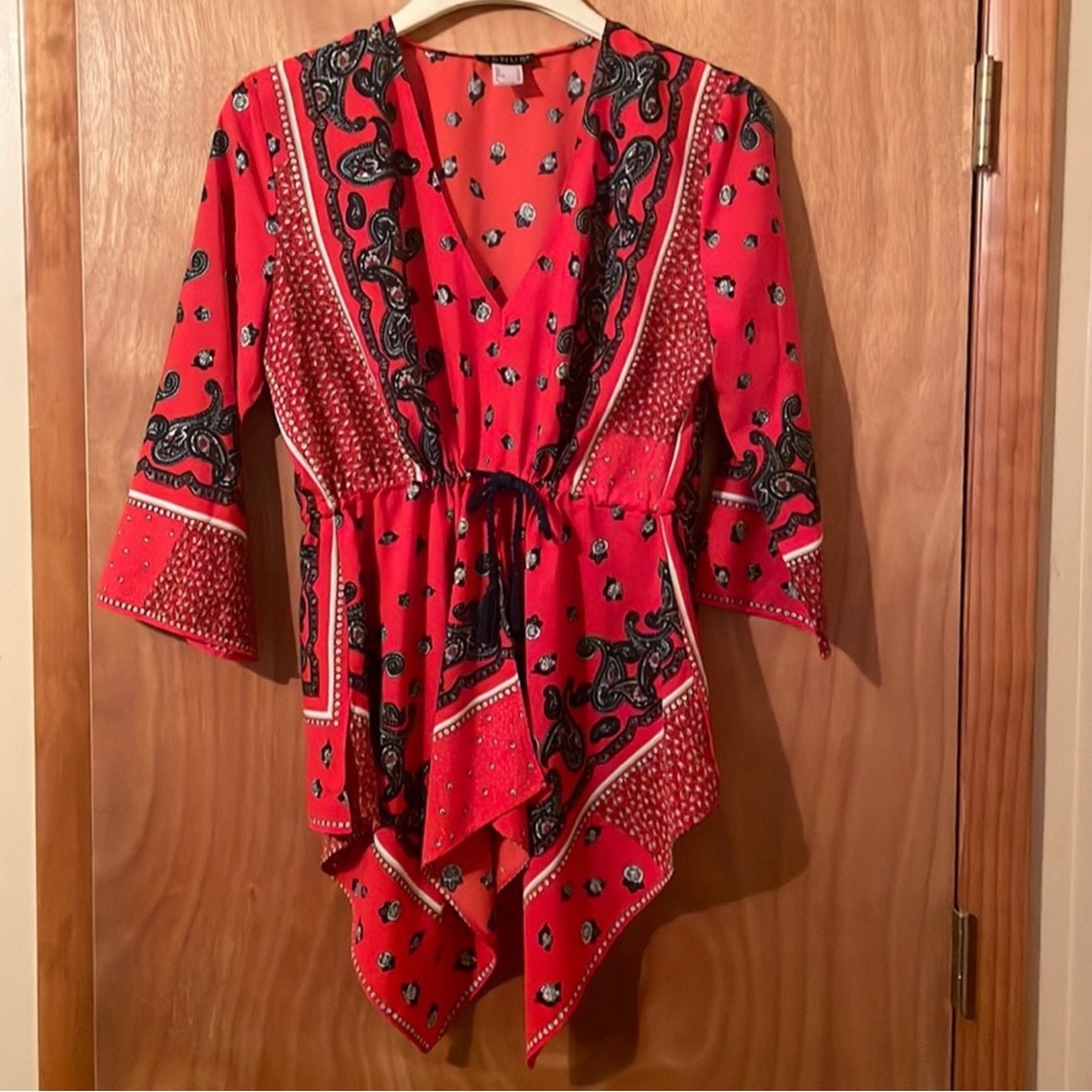 Venus Bandana Red Blue 3/4 Sleeve Top - Picture 2 of 4